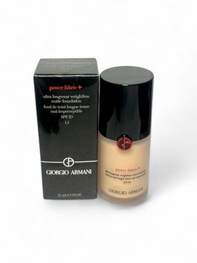 Giorgio Armani Power Fabric+Ultra Longwear Weightless Matte Foundation shade 1.5
